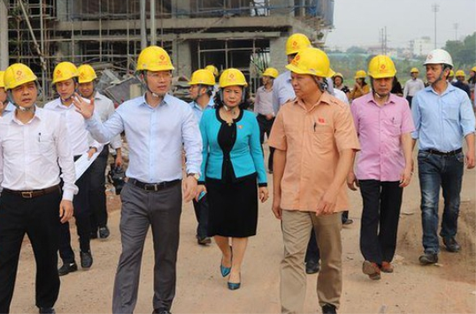 Vinh Phuc国会代表団がTMS Grand City Phuc Yenプロジェクトを訪問すること